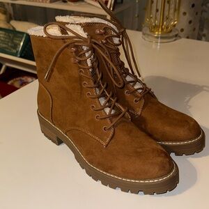 Winter Boots ~Brand New~ Size 10